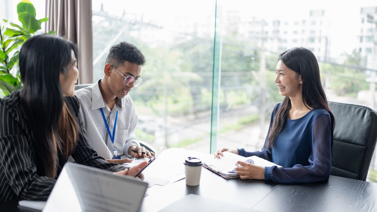 ATS Resume vs. Canva Resume — Which One Wins?